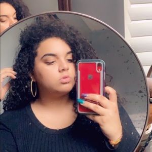 Meet your Posher, Nina